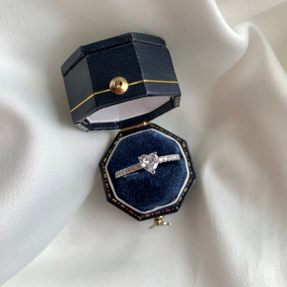 [AuraEcho]0.5 Carat CaratEternity Charming Heart Shape Lover Ring