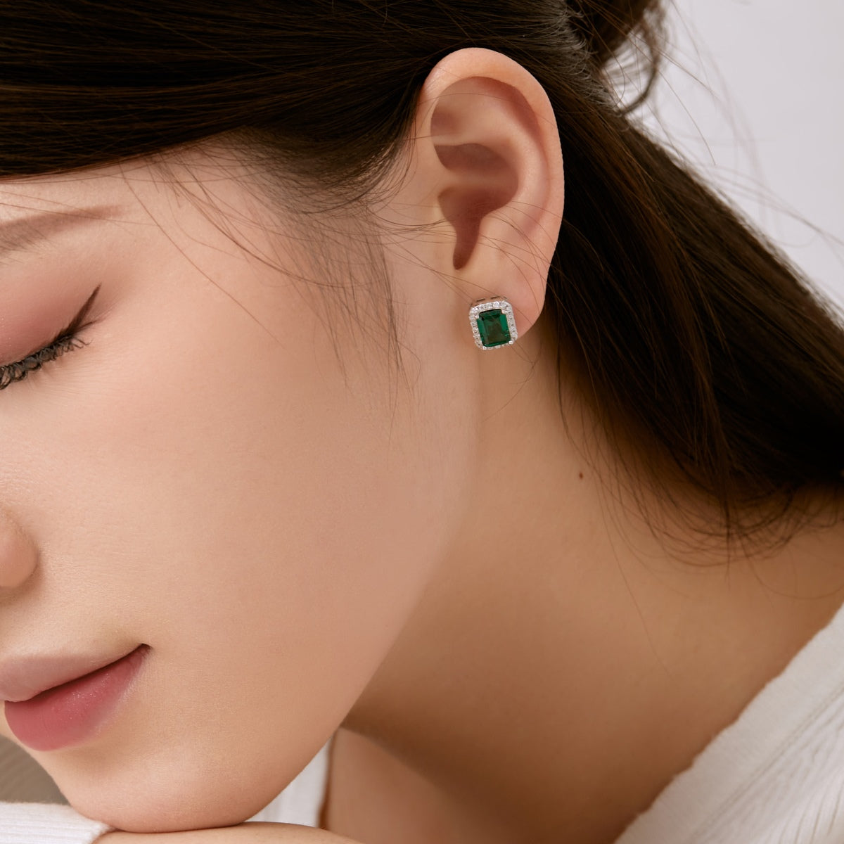 [AuraEcho]Luxurious Dainty Emerald Cut Banquet Earrings