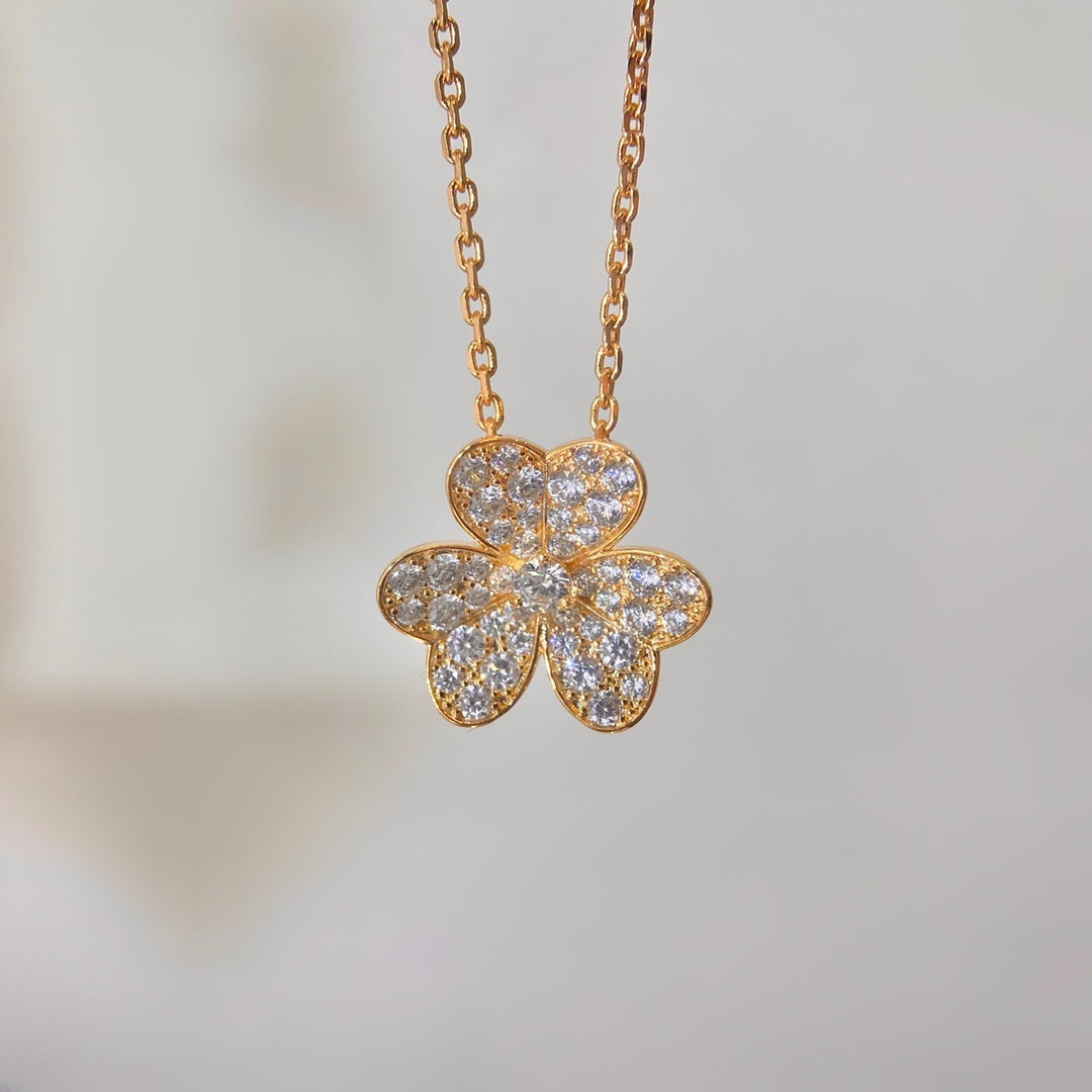 [AuraEcho]FLOWER DIAMOND NECKLACE
