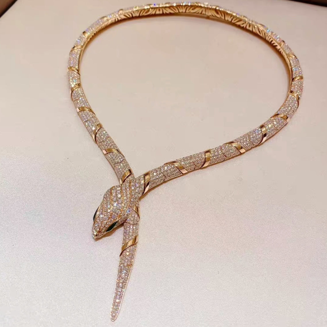 [AuraEcho]HAUTE COUTURE GOLD SERPENTI NECKLACE